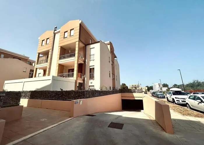 Best Of The Best, 2Room Suite#6 At Ambra Apartments, Luxurious, Lift, Private Parking