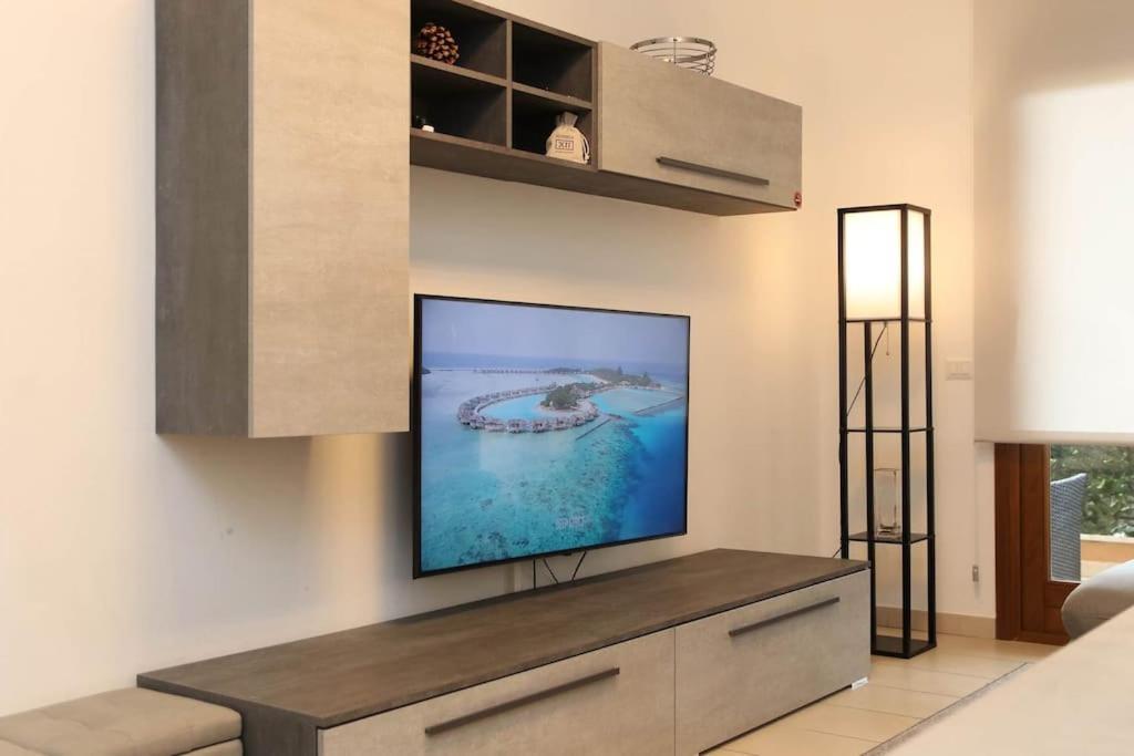 Best Of The Best, 2room Suite#6 At Ambra Apartments, Luxurious, Lift, Private Parking Appartamento