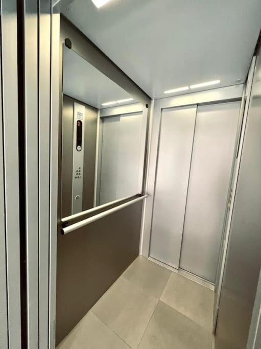 Best Of The Best, 2room Suite#6 At Ambra Apartments, Luxurious, Lift, Private Parking Appartamento Olbia
