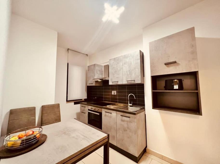 Best Of The Best, 2room Suite#6 At Ambra Apartments, Luxurious, Lift, Private Parking *